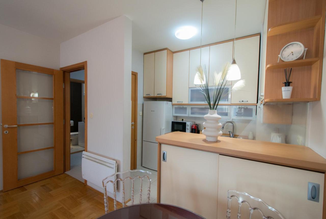City Nest Apartment Подгорица Екстериор снимка